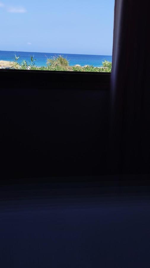 Tramonto Nel Delfini Leilighet Kini Eksteriør bilde